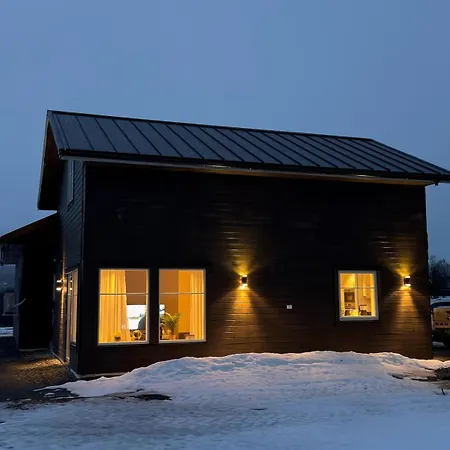 Bella Karnes * Oksvik