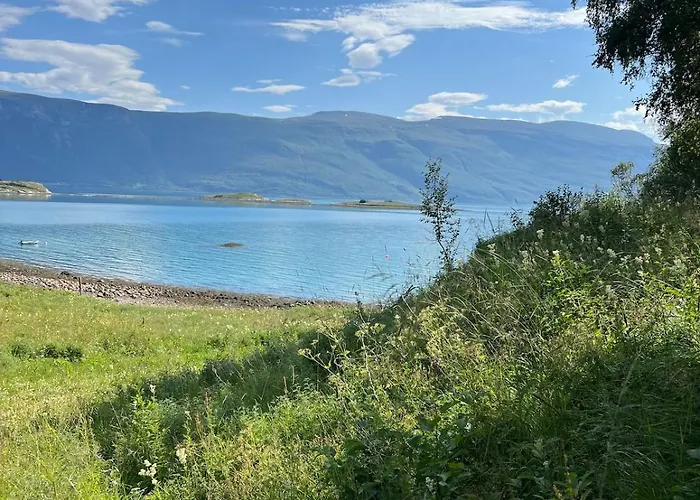 Bella Karnes * Oksvik