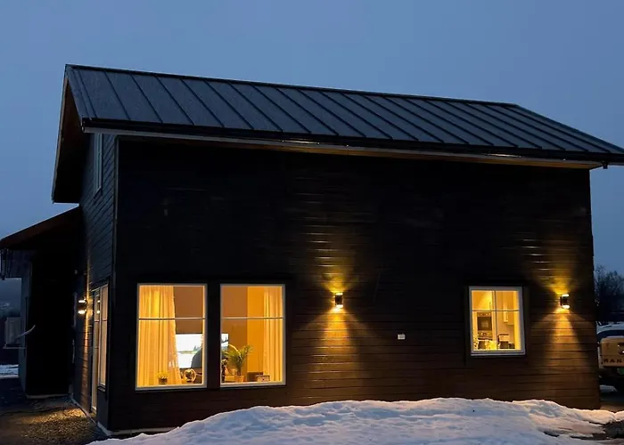 Bella Karnes * Oksvik